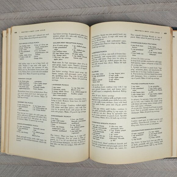 Vintage The Good Housekeeping Cookbook Dorothy B. Marsh 1963 Edition Hardcover - Picture 8 of 11